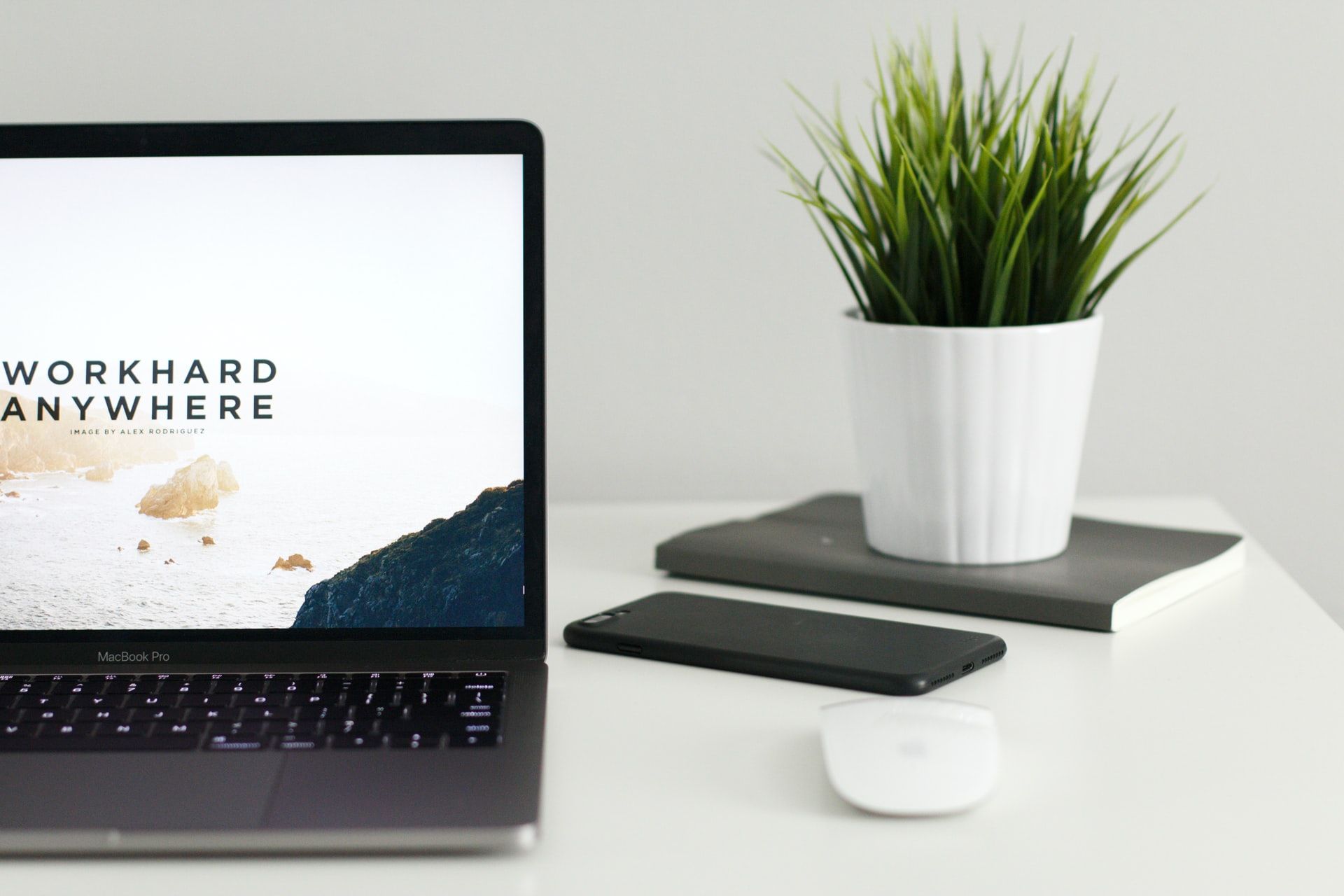US vs India-based Virtual Assistants: Who to Hire?