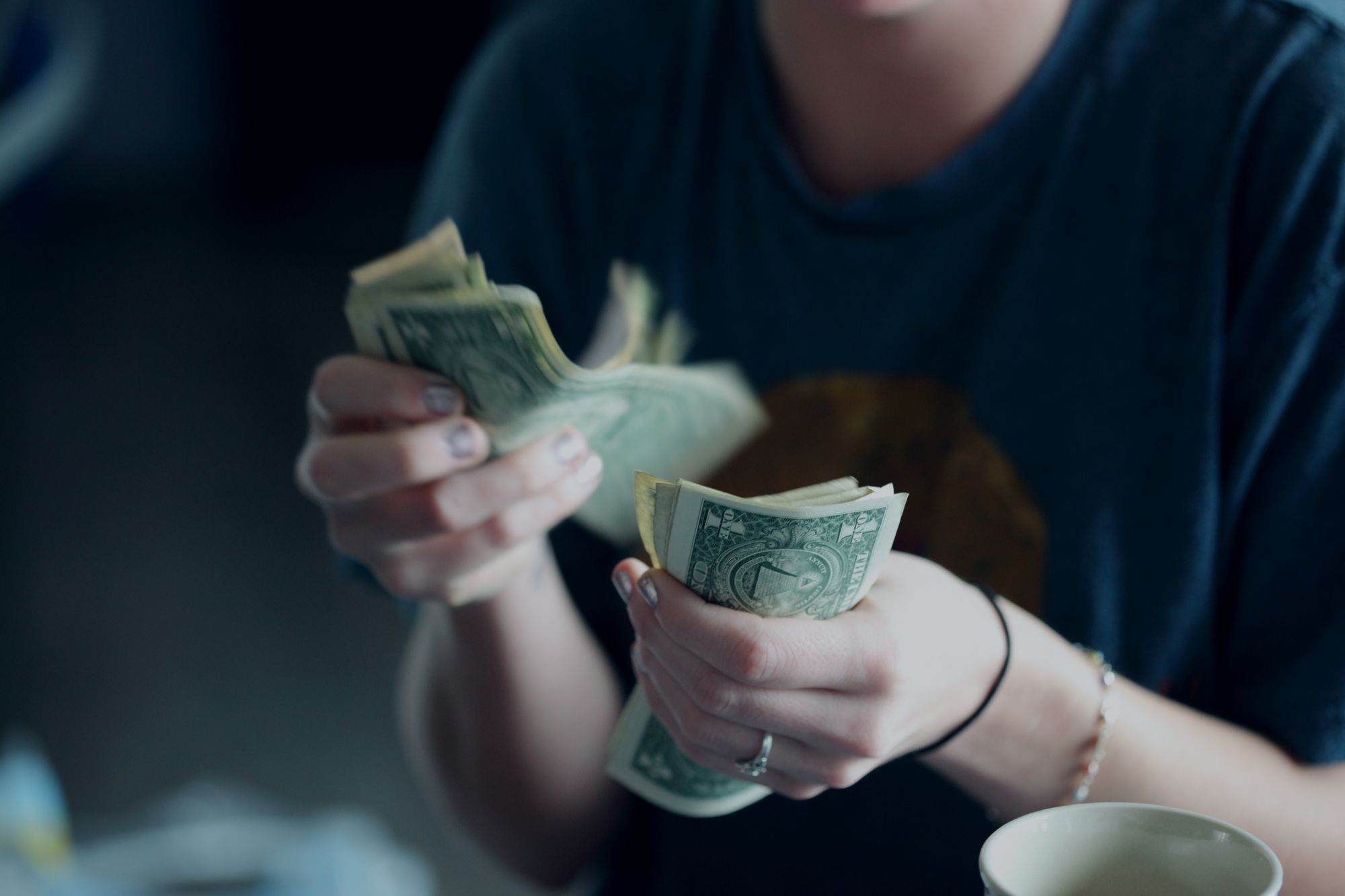 A Guide to Virtual Assistant Salaries