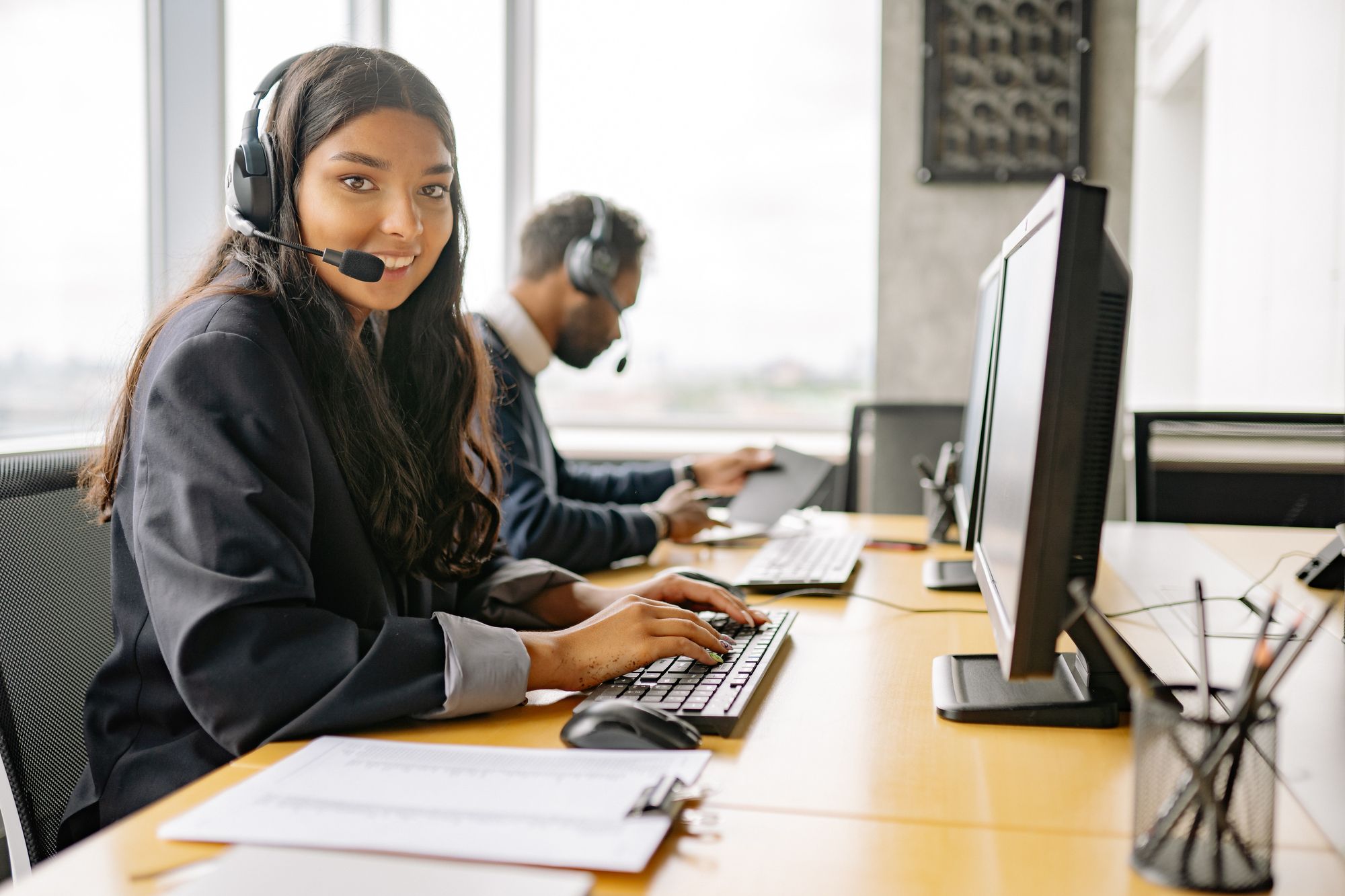 5 Benefits Outsourced Phone Support Specialists Can Bring for Business