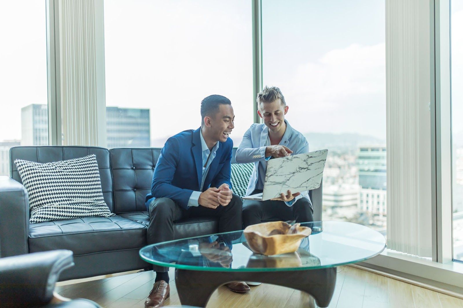15 Smart Employee Retention Techniques in 2022
